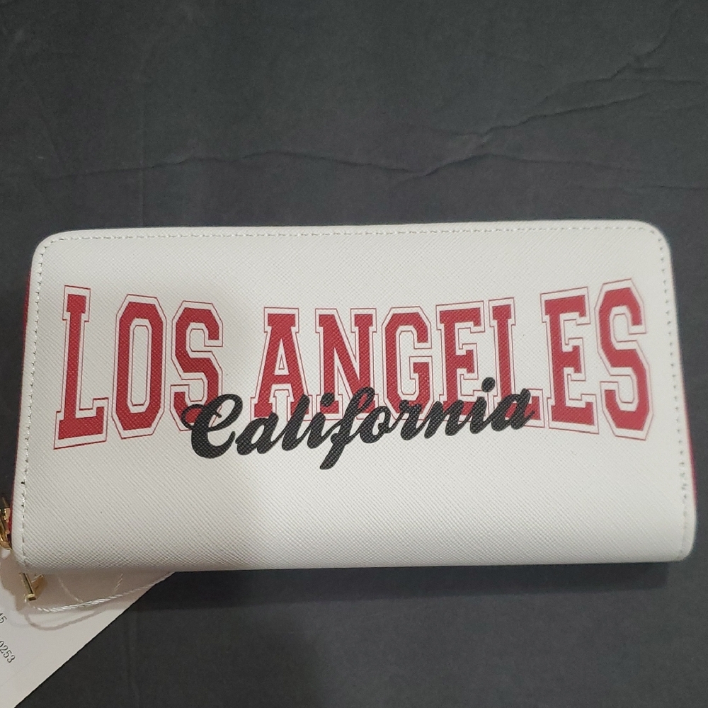 Los Angeles California white coated‎ canvas zip around red trim wallet brand new